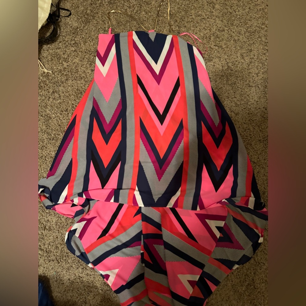 NWT‼️Express chevron Hi Lo gold chain halter dress - Picture 2 of 3